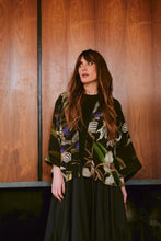 Load image into Gallery viewer, One Hundred Stars Orchid Black Crepe Kimono