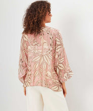 Load image into Gallery viewer, One Hundred Stars Sphinx Pink Kimono