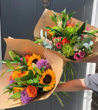 Load image into Gallery viewer, Flowers
