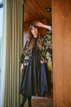 Load image into Gallery viewer, One Hundred Stars Orchid Black Crepe Kimono
