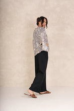 Load image into Gallery viewer, One Hundred Stars Sphinx Grey Kimono
