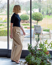 Load image into Gallery viewer, Chalk Cleo Top Black
